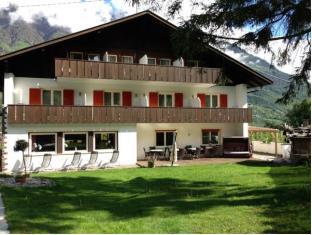 Naturno Italy holiday hotel