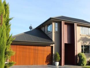 Christchurch New Zealand holiday hotel