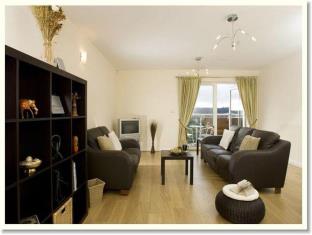 Cardiff United Kingdom holiday hotel