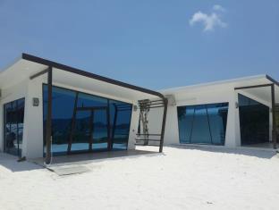 Koh Rong Sanloem Cambodia holiday hotel