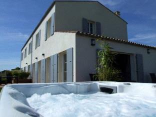 Surgeres France holiday hotel