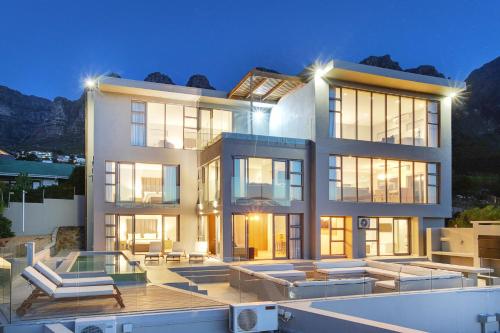 Cape Town South Africa holiday hotel