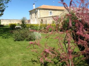 Surgeres France holiday hotel