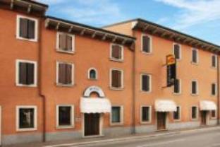 Verona Italy holiday hotel